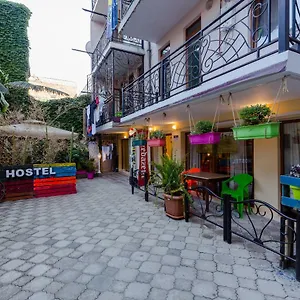 2* Hostal Surf